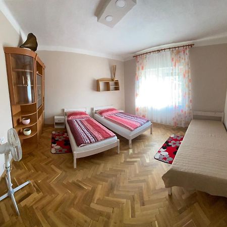 Edina Apartman Balatonlelle Exterior foto