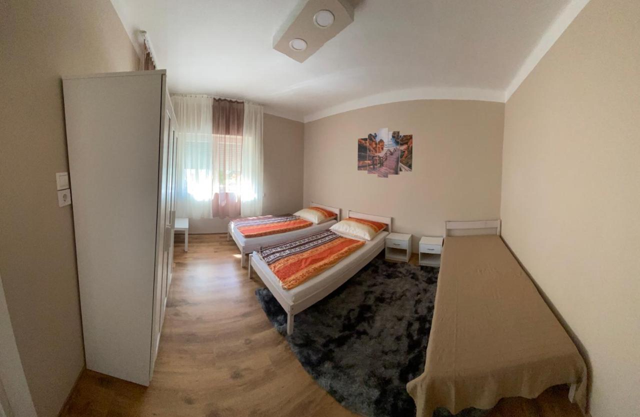 Edina Apartman Balatonlelle Exterior foto